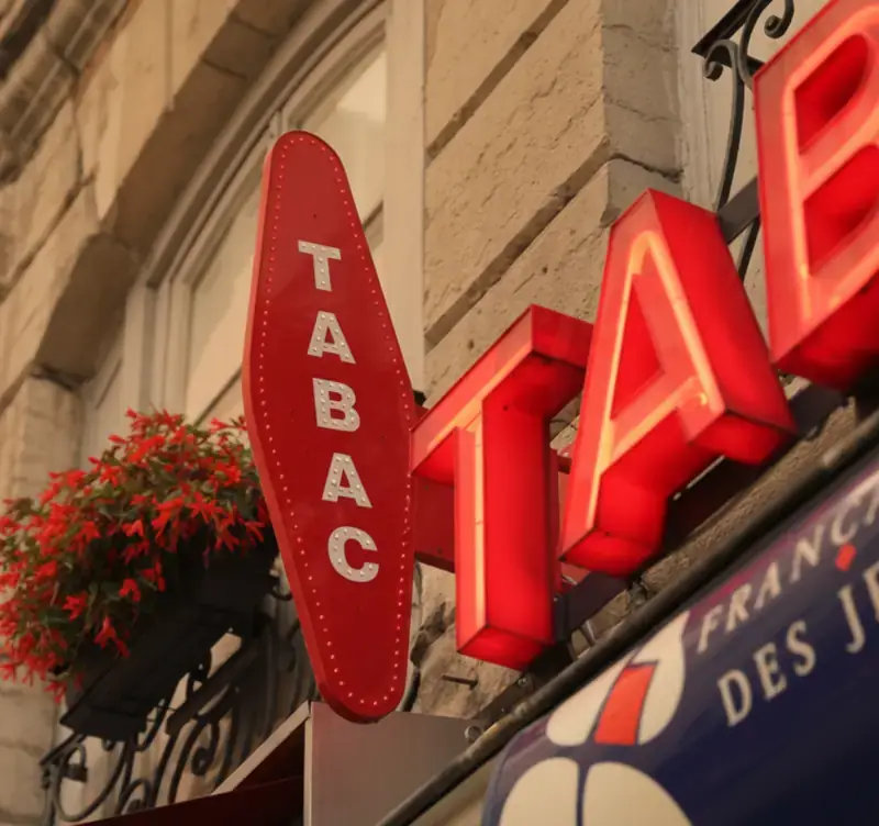 Rideau Métallique Buraliste Corbas : Guide Complet 2025